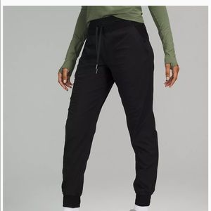 Lululemon dance studio jogger